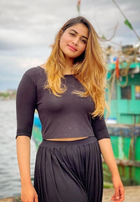 Shivani Narayanan as seen at Kasimedu Fishing Harbour in Chennai, Tamil Nadu in August 2021