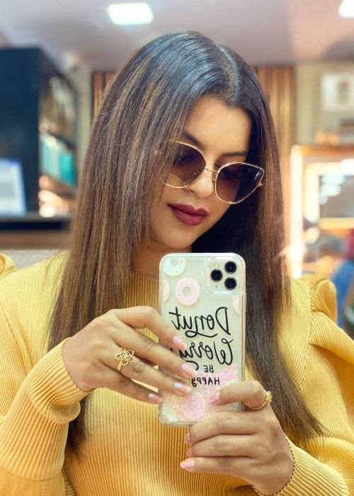 Sneha Wagh as seen while taking a mirror selfie in August 2021