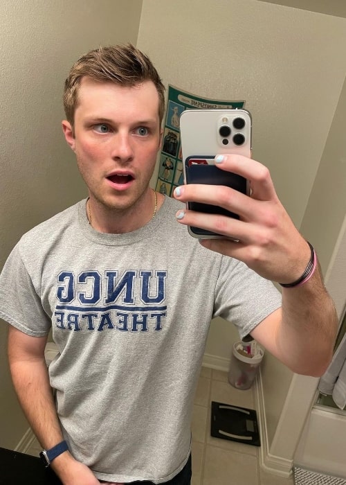 Tyler Barnhardt as seen while taking a mirror selfie in January 2021