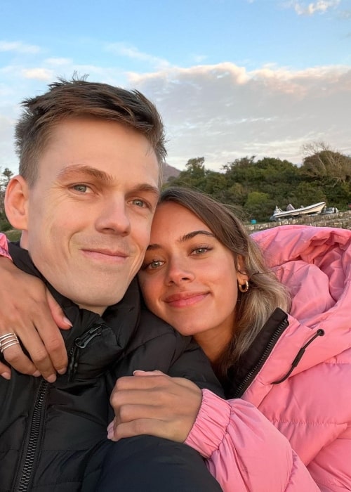 Ambar Miraaj Driscoll as seen in a selfie that was taken with her beau Caspar Lee at the Ring Of Beara of October 2021