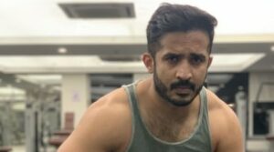 Anchor Ravi