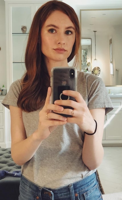 Caitlin Thompson sharing her selfie in March 2019