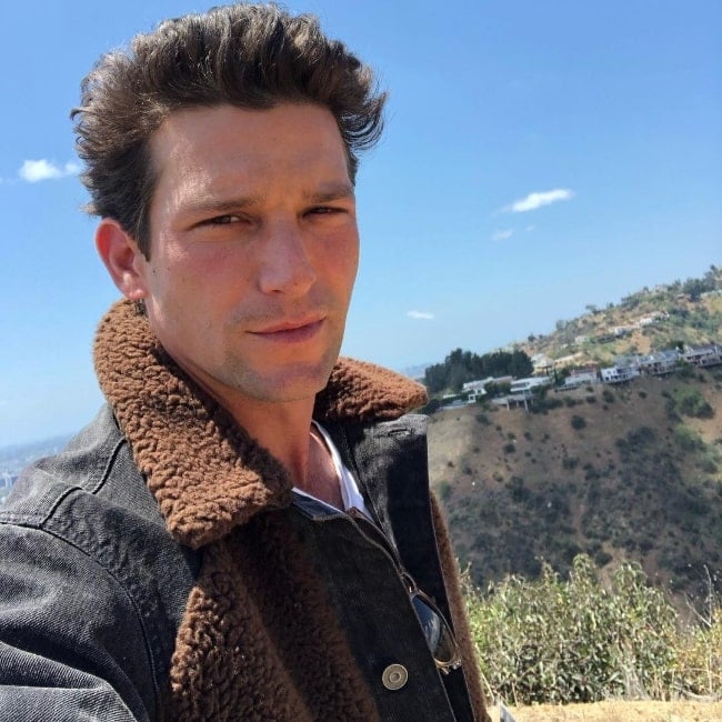 Daren Kagasoff as seen in a selfie at Temescal Canyon Trail in May 2021