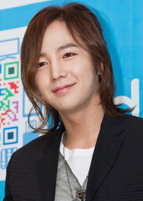 Jang Keun-suk at Samsung d'light shop opening event in Seocho-gu, Seoul in April 2011