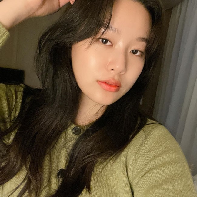 Park Yoo-na as seen in a selfie in September 2021