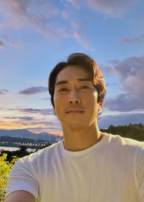 Song Seung-heon as seen while taking a selfie in July 2021