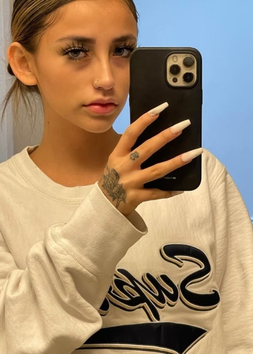Sophie Díaz as seen in a selfie that was taken in September 2021