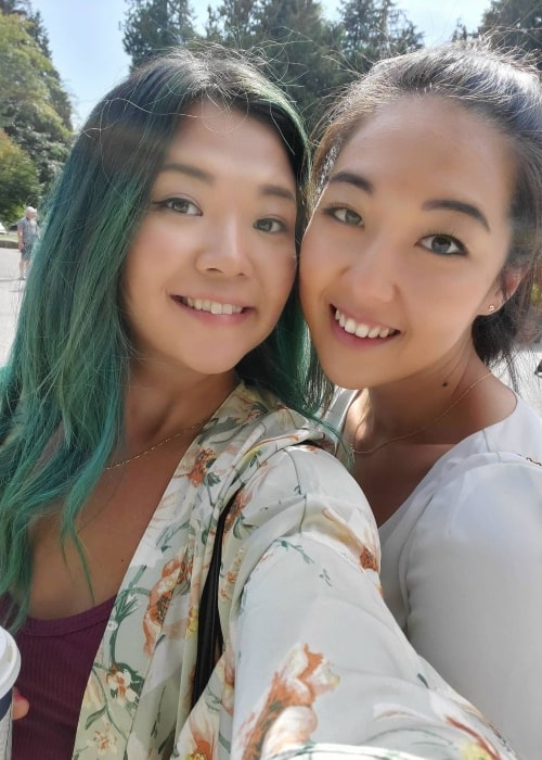 Cheap Lazy Vegan as seen in a selfie that was taken with her friend Angela Kim in April 2021