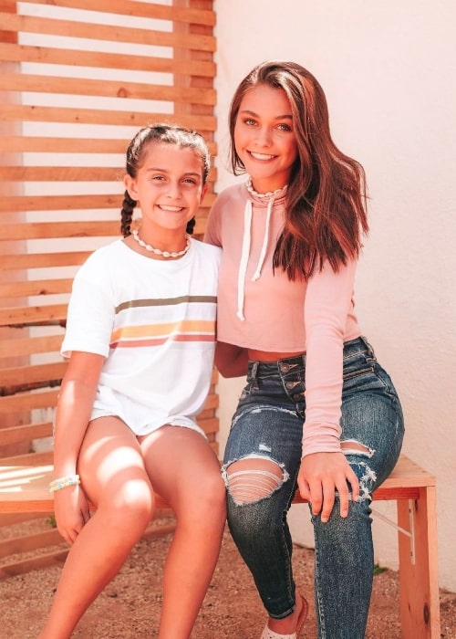 Ellie Ana as seen in a picture that was taken with her older sister in Emma Marie in August 2019