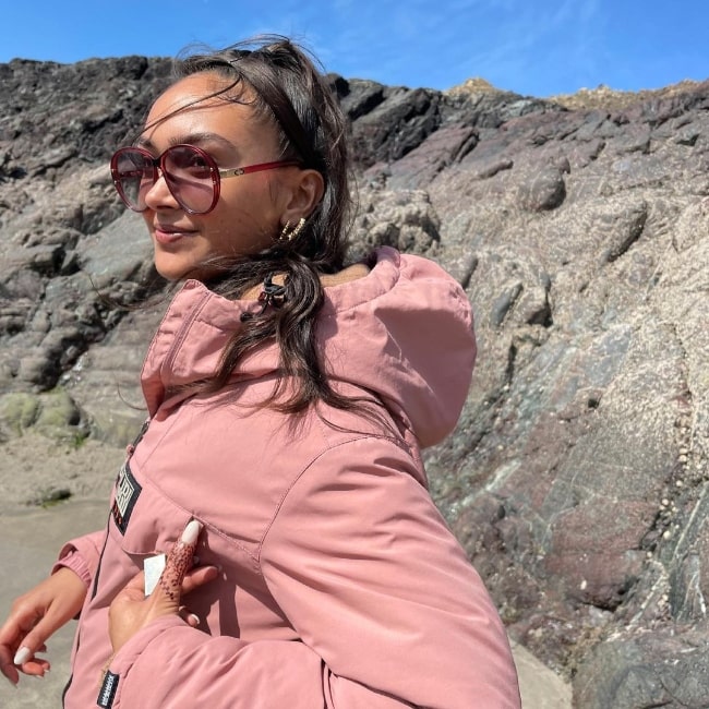 Joy Crookes in Kynance Cove, United Kingdom in April 2021