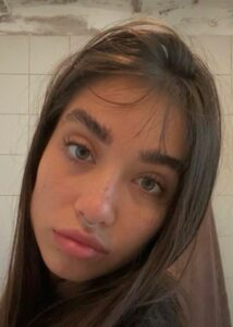 María Becerra Height, Weight, Age, Boyfriend, Facts, Biography