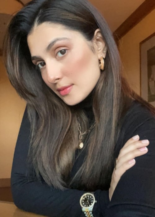 Ayeza Khan as seen in a selfie that was taken in December 2021