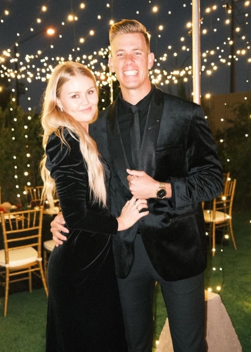 Dallin Lambert as seen in a picture with his beau Bella Lambert in Arizona in November 2021