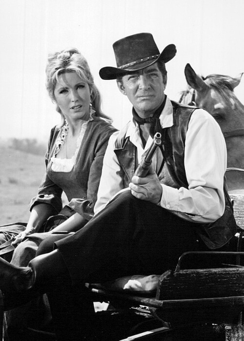 Dean Martin and Laura Devon as seen in the television series 'Rawhide' (1964)