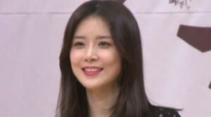 Lee Bo-young