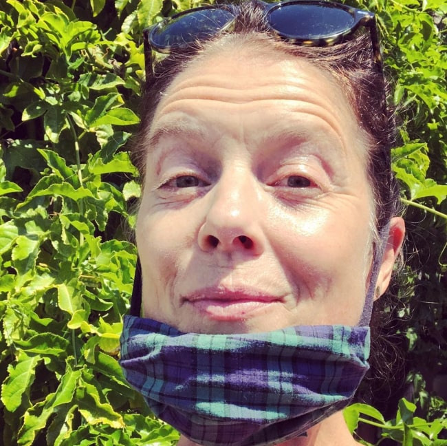 Torri Higginson in April 2020 having fun rocking the facemask look