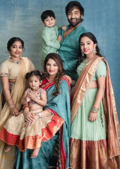 Vishnu Manchu with his wife and children, as seen in August 2021