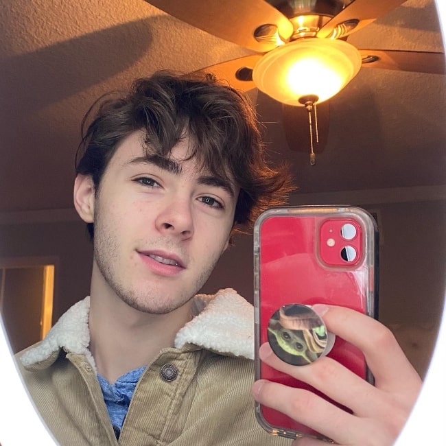 Anton Starkman as seen while taking a mirror selfie in February 2021