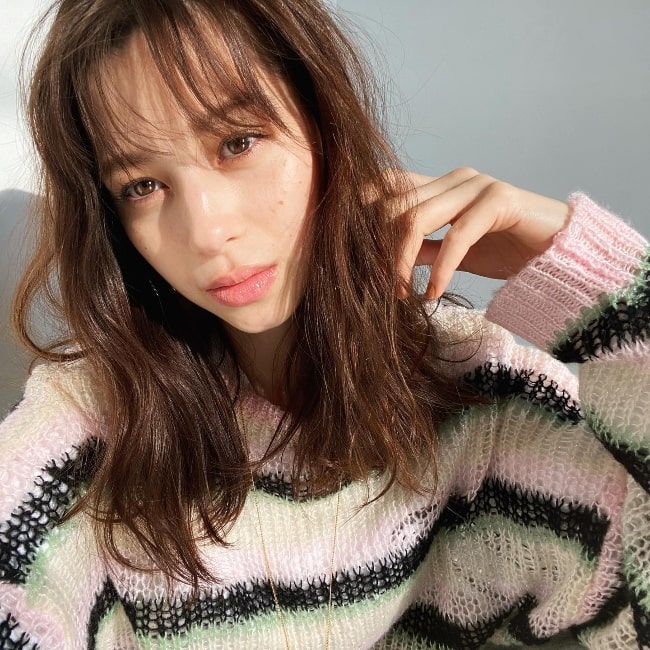 Ayami Nakajo as seen taking a selfie in 2021