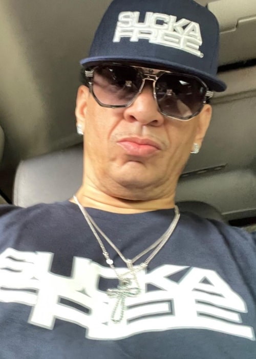 Kid Capri in a selfie