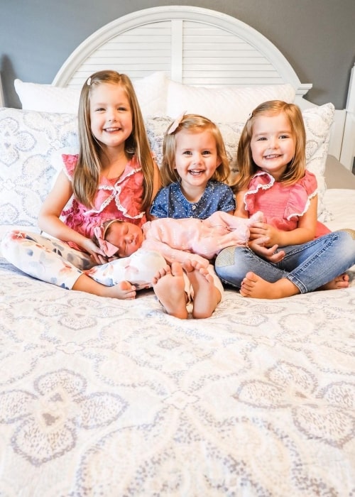 Lexi Mae Webster as seen in a picture that was taken with her sisters Allie, Maci, and Zoey in February 2021