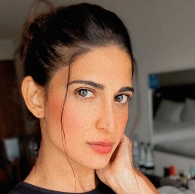 Aahana Kumra shrugging off Monday blues in August 2021