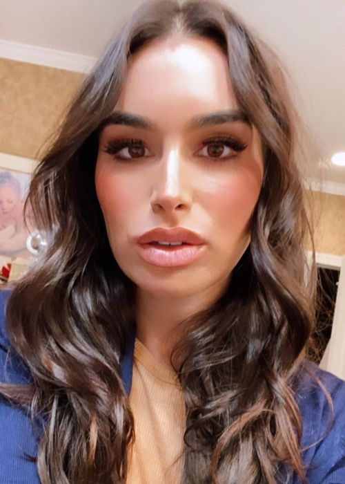 Ashley Iaconetti as seen in a selfie from January 2022