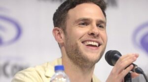 Iain De Caestecker