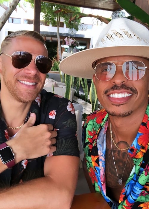 Jamal Sims and army vet Curtis Jackson in a selfie that was taken in Tulum, Mexico in October 2020