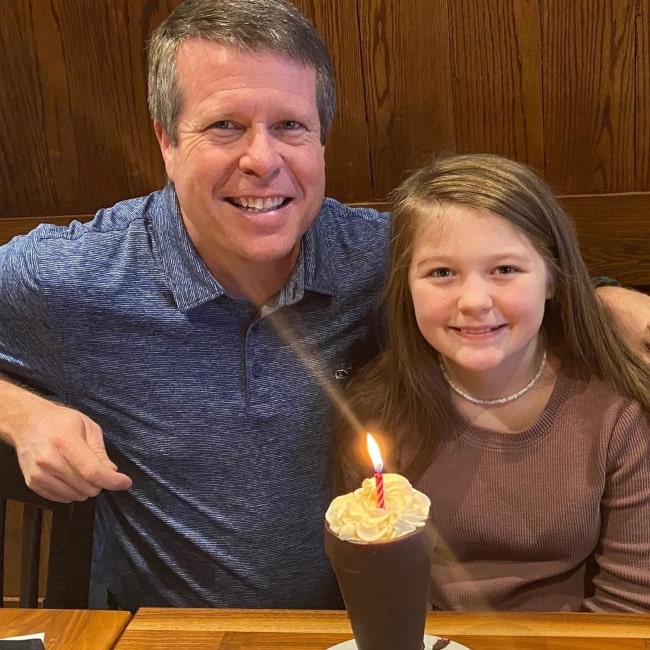 Jim Bob Duggar and his grandaughter Jordyn in a picture that was taken on her bithday in December 2020