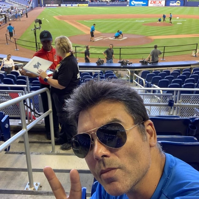 Jorge Luis Pila posing for a picture in March 2019