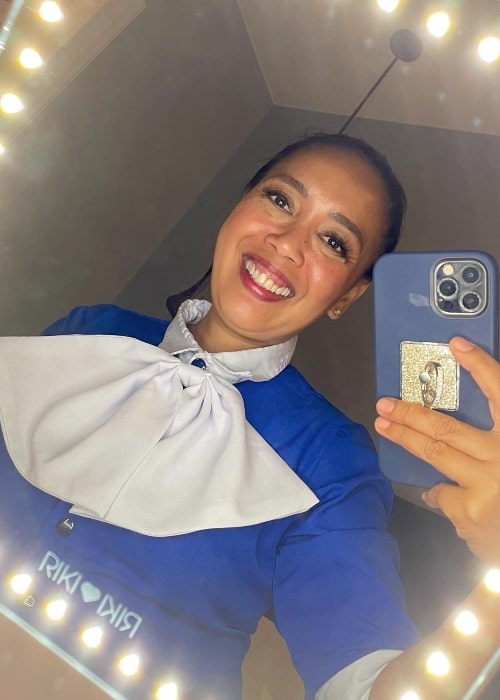 Kakai Bautista as seen while taking a mirror selfie