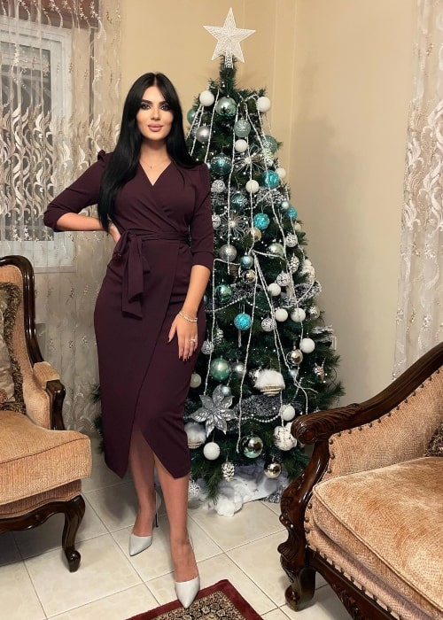 Lina Qishawi as seen in a picture that was taken on Christmas in December 2021