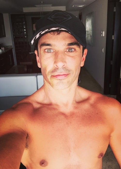 Martín Karpan as seen while taking a shirtless selfie in May 2016