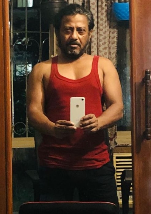 Onir working out at home in May 2021