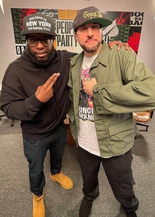 R.A. the Rugged Man (Right) and Talib Kweli posing for a picture