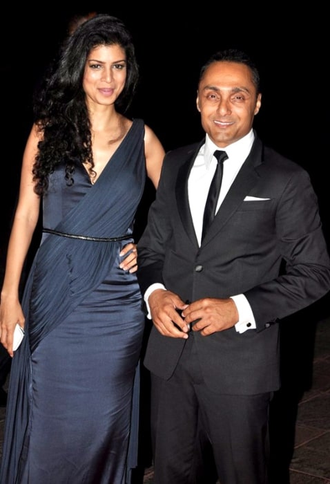 Rahul Bose and Tina Desai at Karan Johar's 40th birthday bash at Taj Lands End in 2012