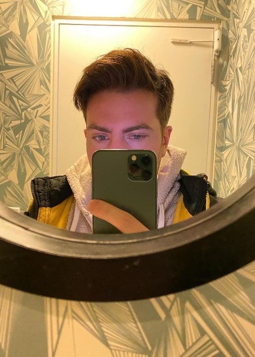 Hoodie Allen as seen while taking a mirror selfie in February 2020