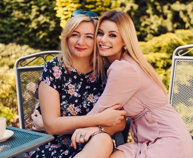 Karolina Bielawska seen smiling with her mother on Mother's Day in 2021