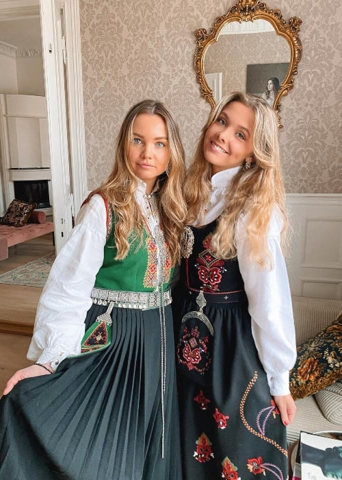 Karoline Krøvel Midtbøe as seen in a picture that was taken with Rebecca Krøvel in Frogner in May 2021