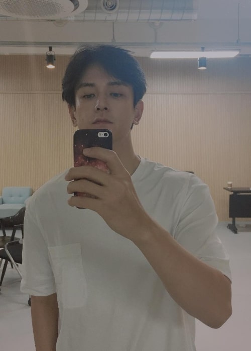 Lim Ju-hwan as seen while clicking a mirror selfie in September 2021