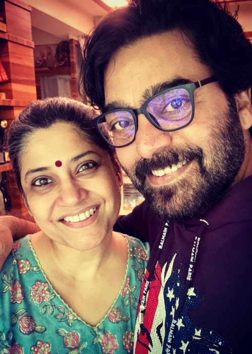 Renuka Shahane as seen in a selfie with her husband actor and producer Ashutosh Rana in May 2021