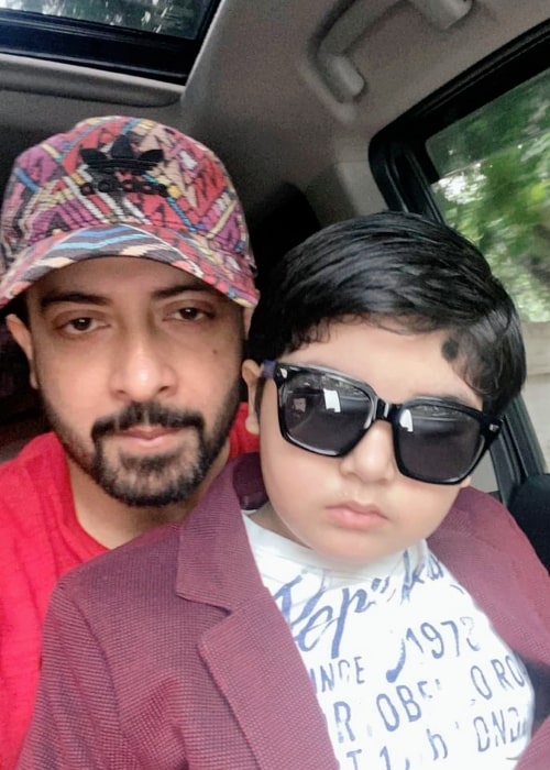 Shakib Khan as seen in a picture with his son