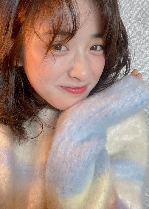 Shen Yue smiling in a selfie in February 2022