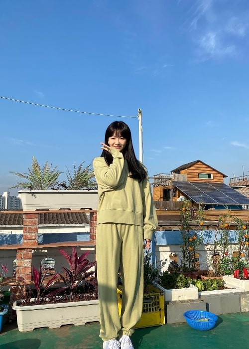 Cho Yi-hyun as seen while posing for a picture in November 2021