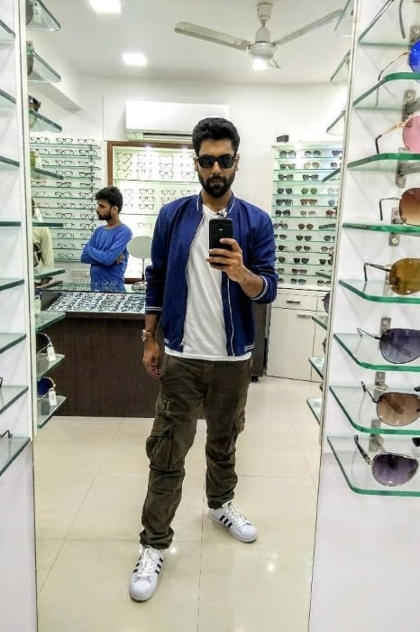 Dhruv Sehgal sharing his selfie in September 2018