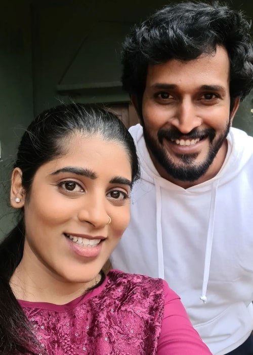 Gayathri Gupta as seen in a selfie with actor Vikas in March 2022