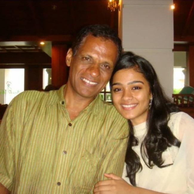 Gayathrie Shankar as seen in a picture that was taken with her father in June 2021