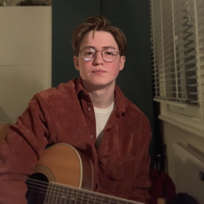 Kit Connor Height, Weight, Age, Body Statistics SESO OPEN