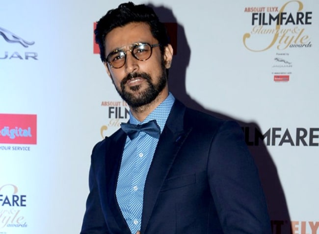 Kunal Kapoor posing for the camera at the Filmfare Glamour & Style Awards 2016